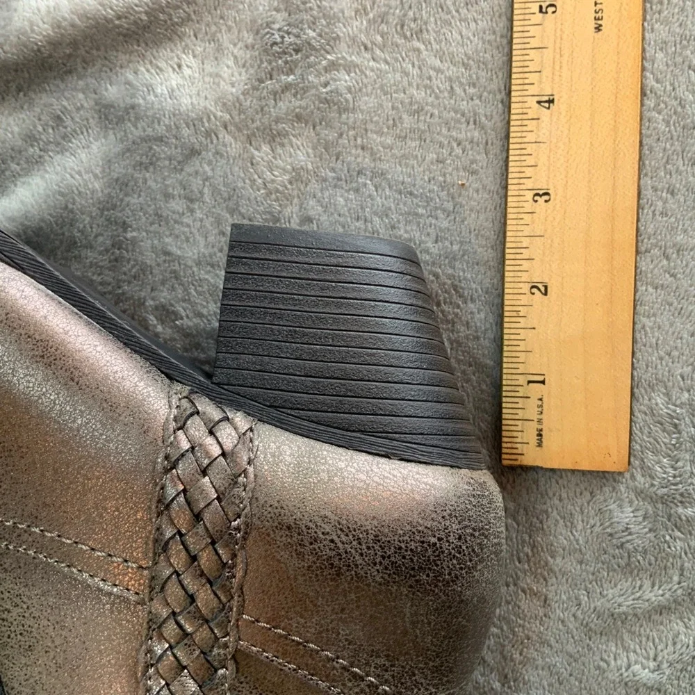 Frye and Co Womens Metallic Pewter Western Ankle Boots Braided Detail Size 7.5M